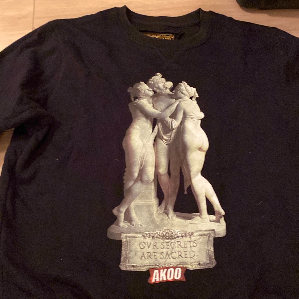 Mens adult xl long sleeve akoo brand shirt